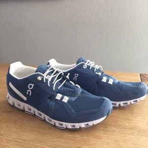 On Running On Cloud Blue Sneakers Size 7.5